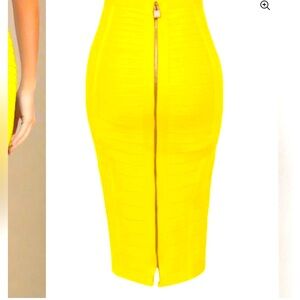 Yellow Zippered Pencil Skirt? Size S